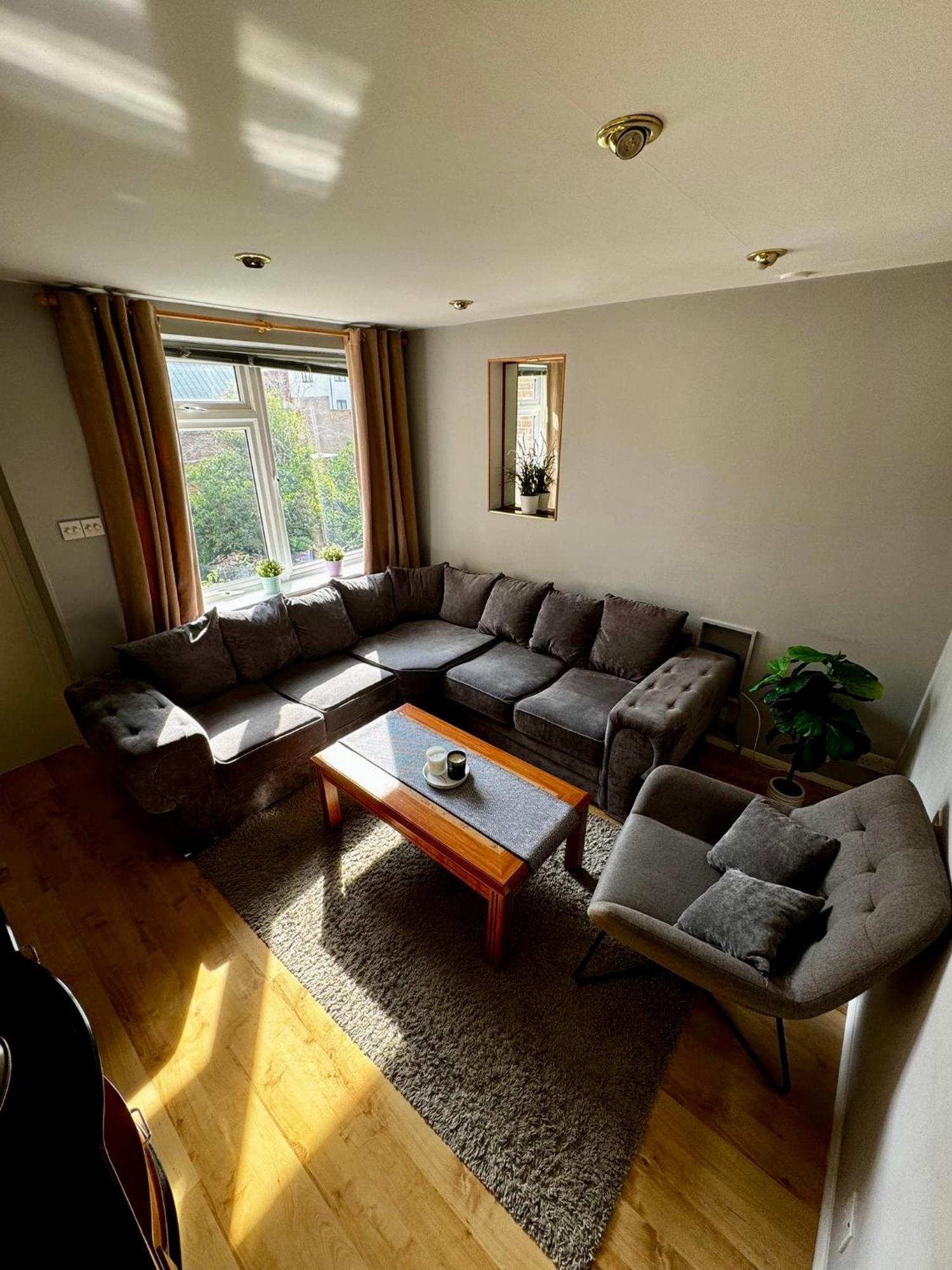 Amazing En-Suite Apartment In Finchley Central Londra Dış mekan fotoğraf
