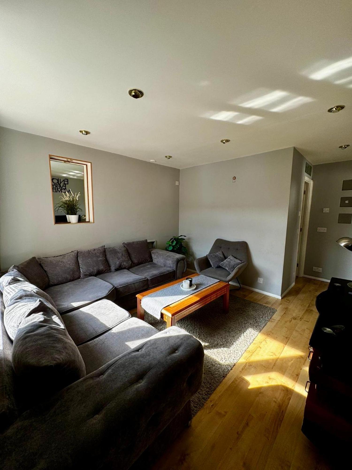 Amazing En-Suite Apartment In Finchley Central Londra Dış mekan fotoğraf