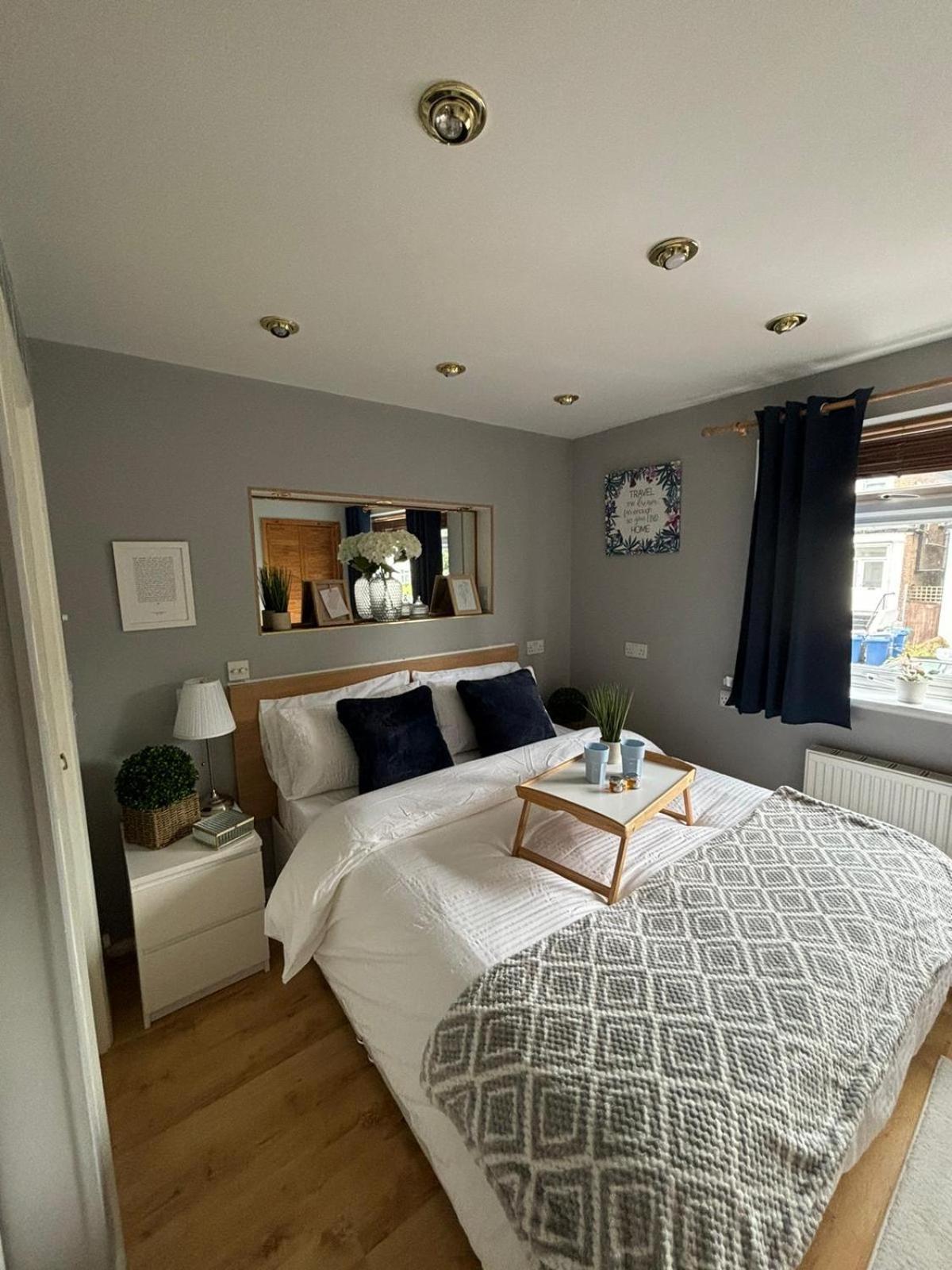 Amazing En-Suite Apartment In Finchley Central Londra Dış mekan fotoğraf